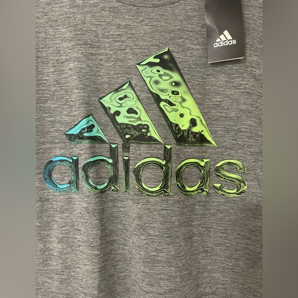 Brand New Adidas Gray T Shirt Boys Size L 14/16 - Picture 2 of 3